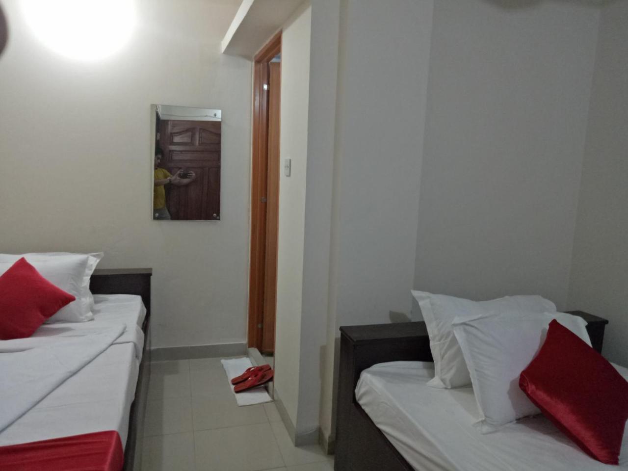 Hotel The Sylhet Int Дака Екстериор снимка