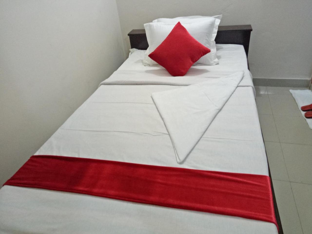 Hotel The Sylhet Int Дака Екстериор снимка