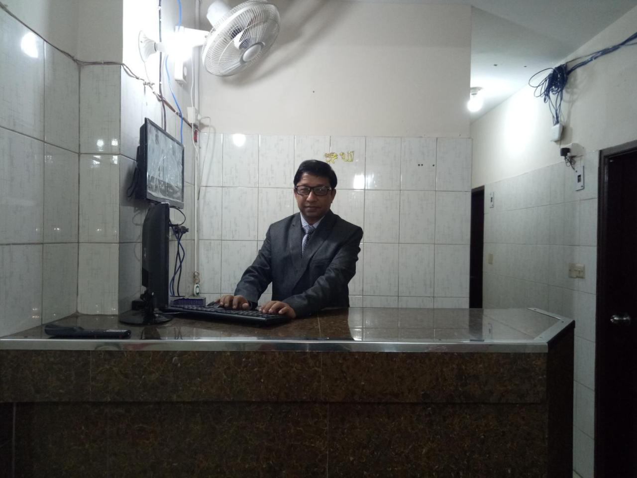 Hotel The Sylhet Int Дака Екстериор снимка